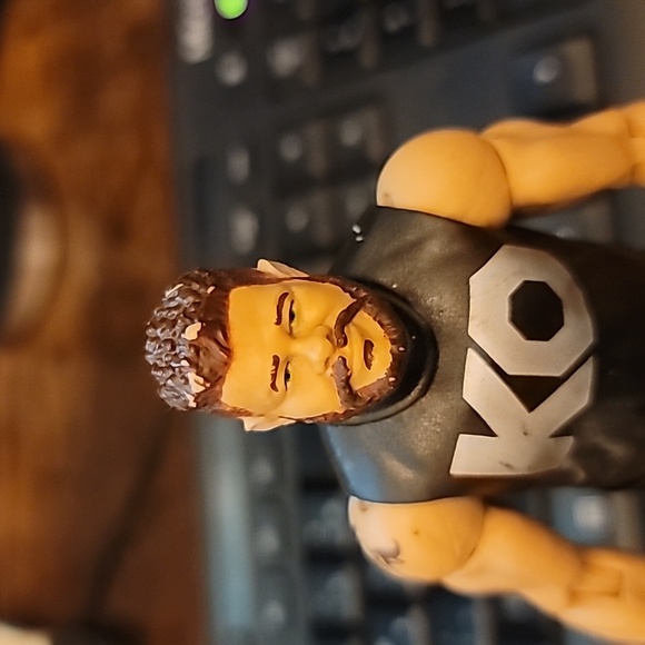 WWE Action Figure – Kevin Owens 2011 mattel - Picture 2 of 3